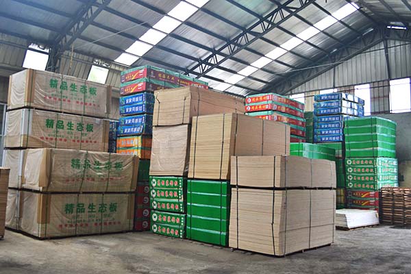 木之嬌品牌好色先生APP在线观看倉庫一角