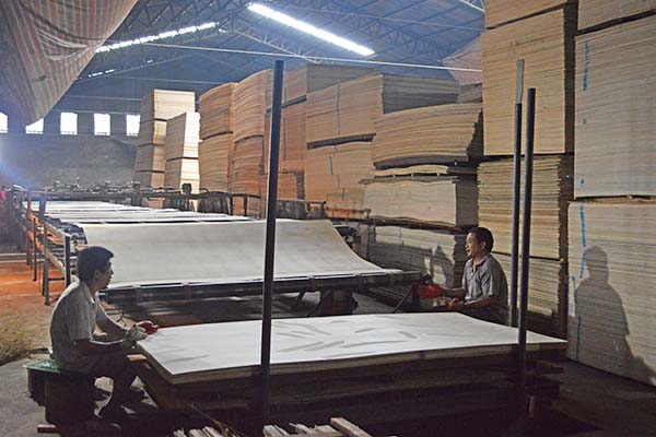 板材烘幹線車間現場